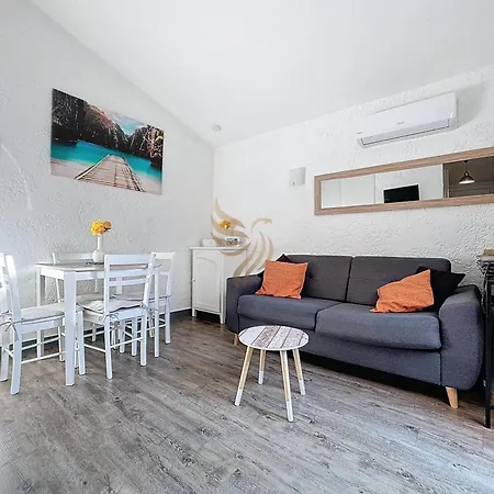 Apartment T2 L'azur Des Pins -charme,terrasse, Parking, Piscine Proxi Mer - Capitalchic Services Saint-raphael