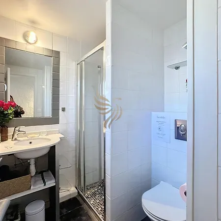 T2 L'azur Des Pins -charme,terrasse, Parking, Piscine Proxi Mer - Capitalchic Services Saint-raphael *