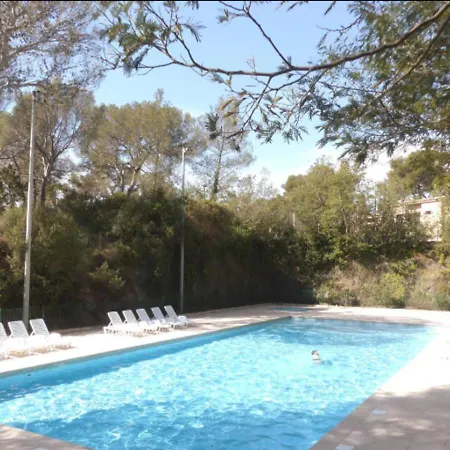 Apartment T2 L'azur Des Pins -charme,terrasse, Parking, Piscine Proxi Mer - Capitalchic Services Saint-raphael