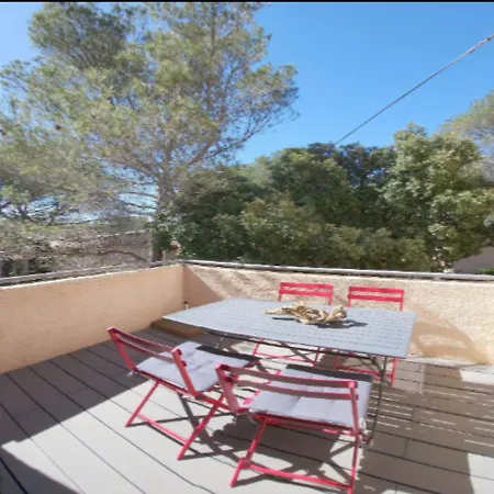Apartment T2 L'azur Des Pins -charme,terrasse, Parking, Piscine Proxi Mer - Capitalchic Services Saint-raphael *
